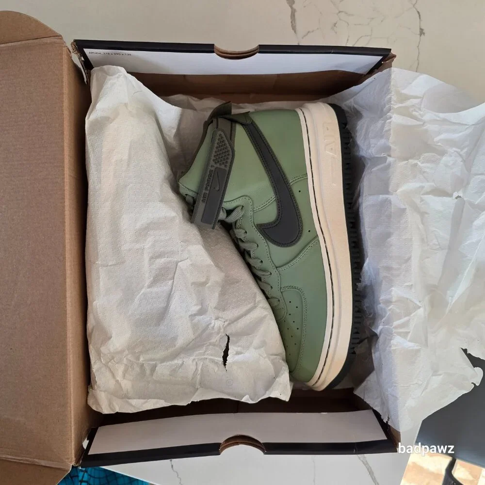 NEW - Men’s 11 🔥 Nike Air Force 1 High Boots 'Oil Green' DA0418-300 - Picture 3 of 12